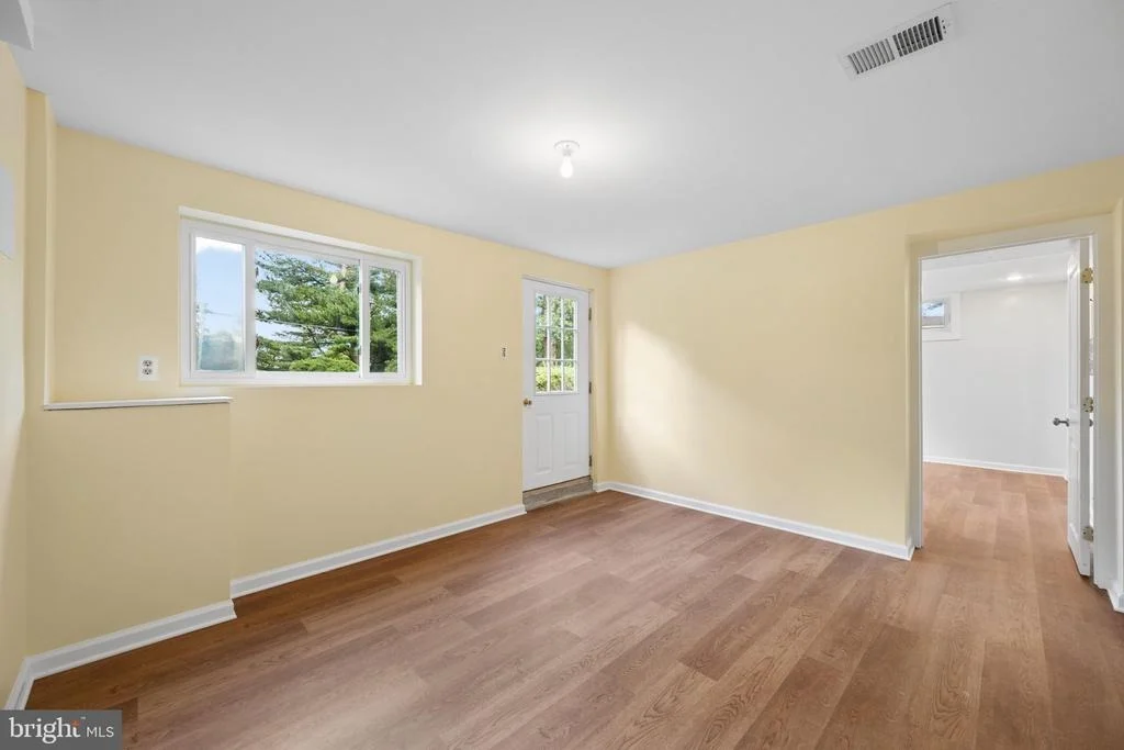 Photo of 8995 HAMBURG ROAD