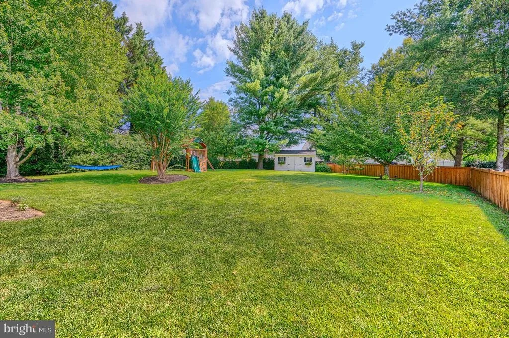 Photo of 1004 PEPPARD DRIVE