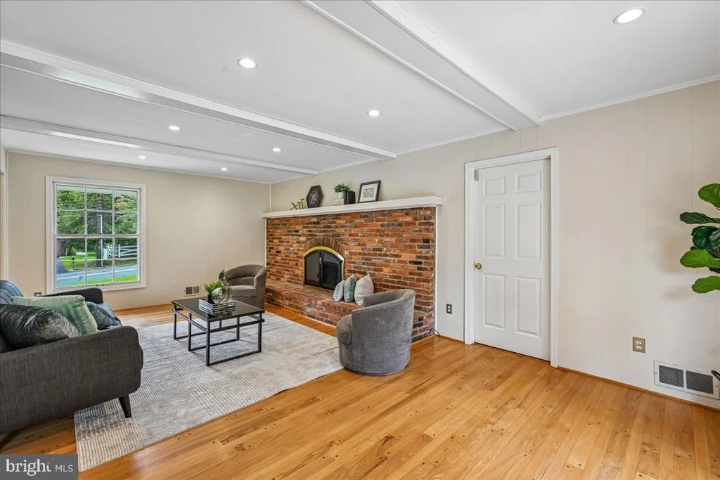 Photo of 8807 BELLS MILL ROAD