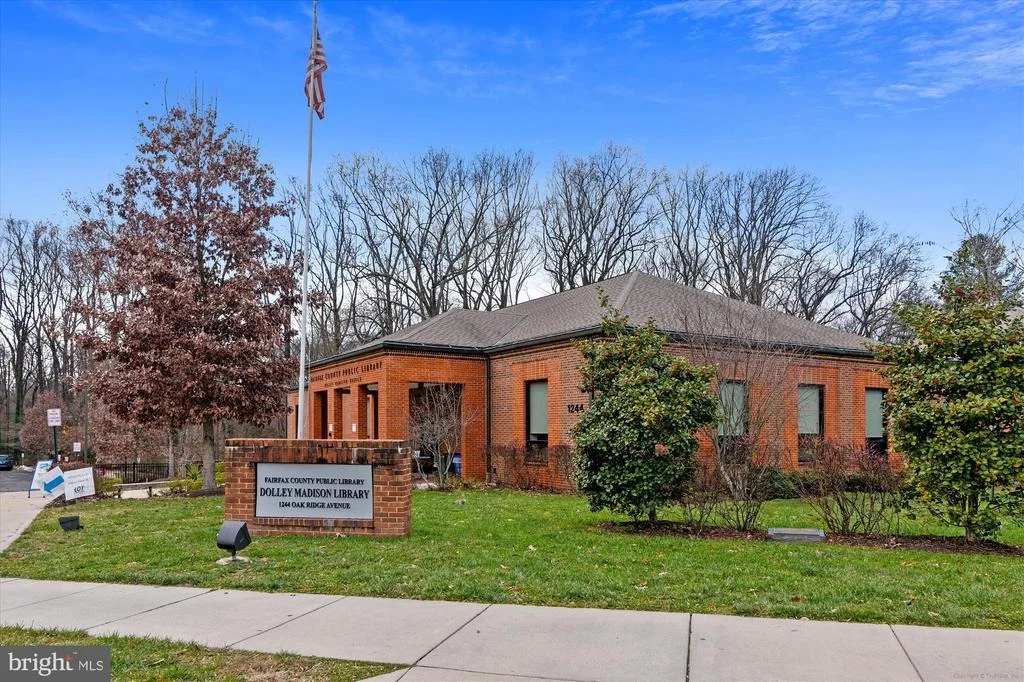 Photo of 7621 BURFORD DRIVE