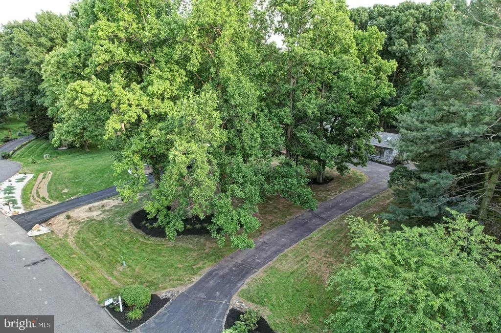 Photo of 147 CRYSTAL RUN DRIVE