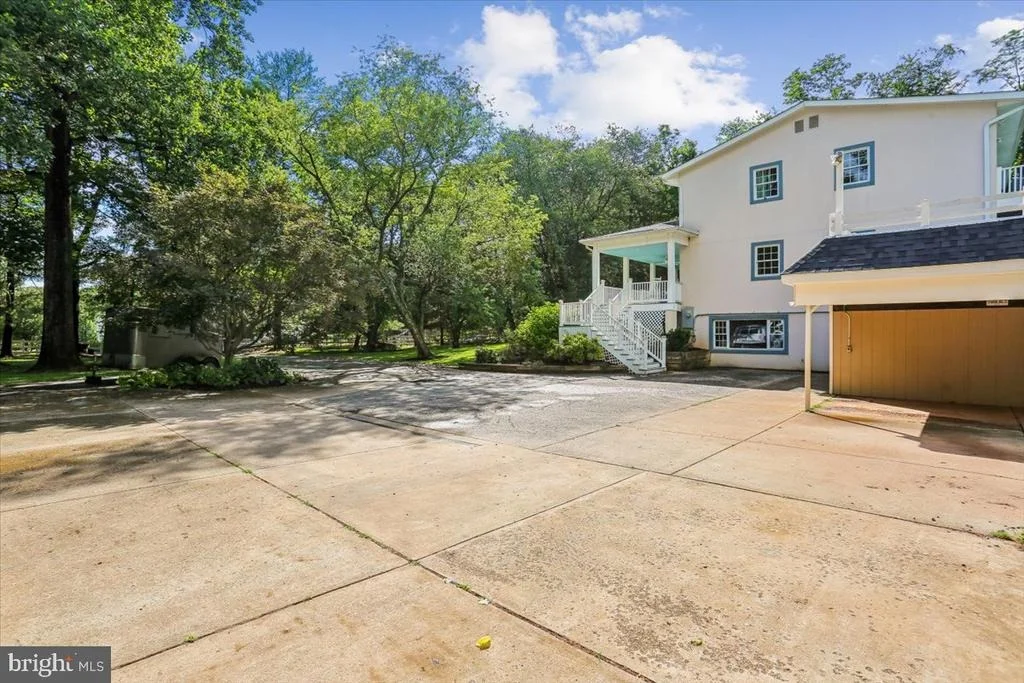 Photo of 8603 BRICKYARD ROAD