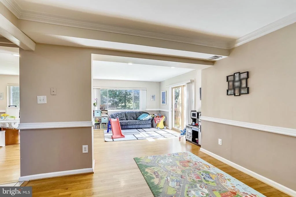 Photo of 816 HILLSBORO DRIVE