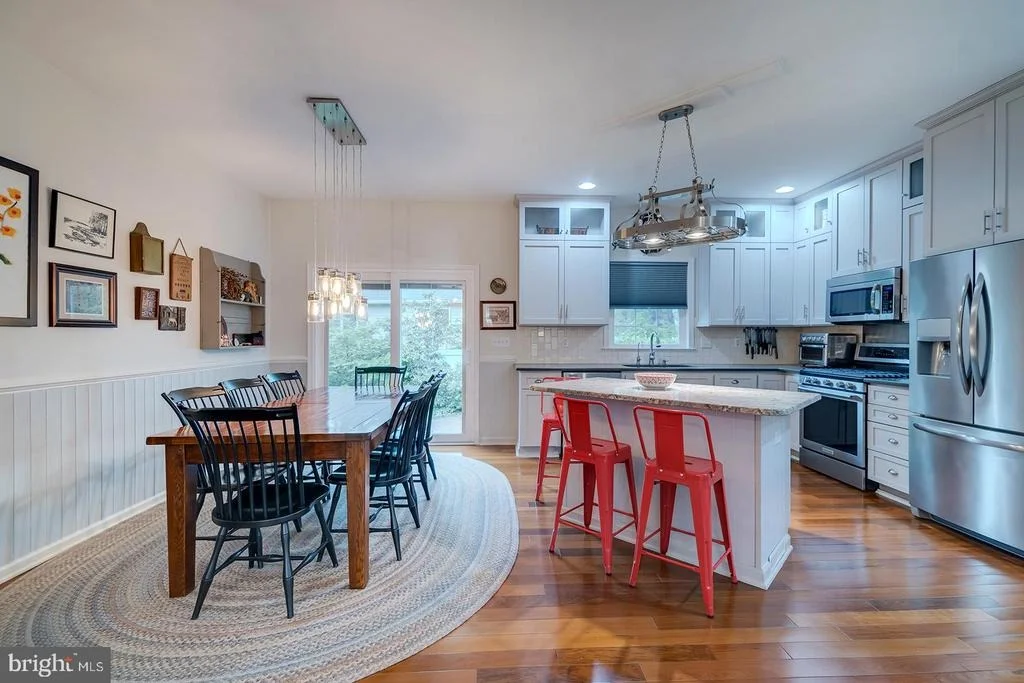 Photo of 30390 E MILL RUN