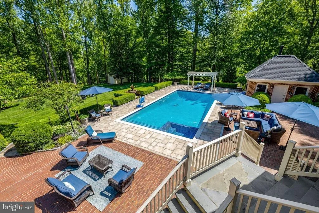 Photo of 105 INTERPROMONTORY ROAD