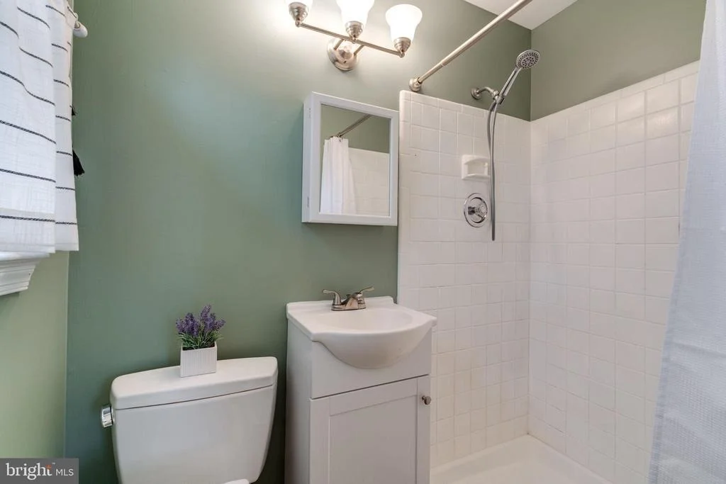 Photo of 6810 HUNTSMAN BOULEVARD