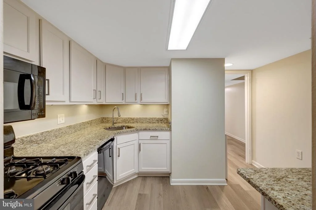 Photo of Unit 1B at 1403 NORTHGATE