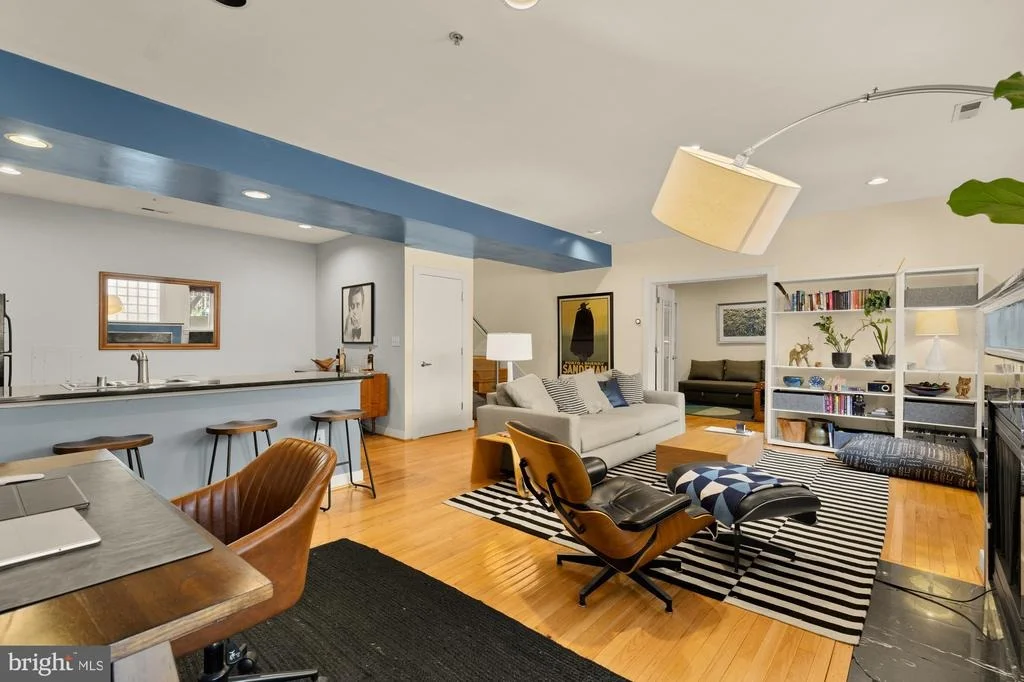 Photo of Unit 3 at 2363 CHAMPLAIN STREET NW