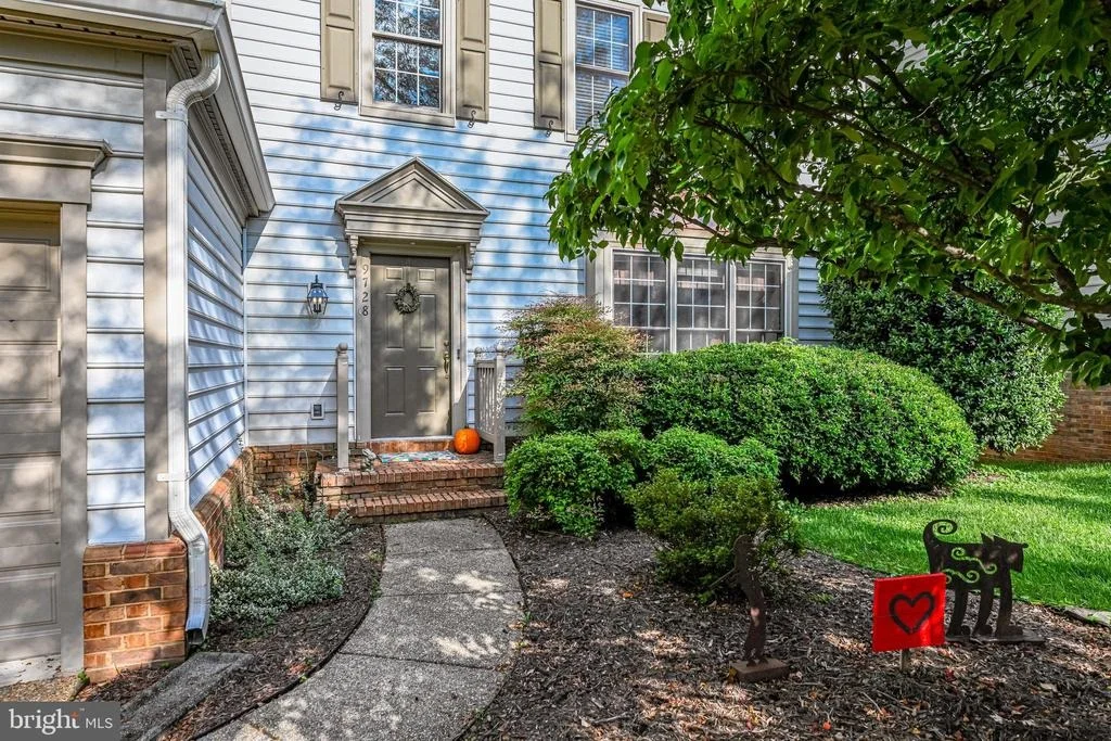 Photo of 9728 HIDDEN VALLEY ROAD