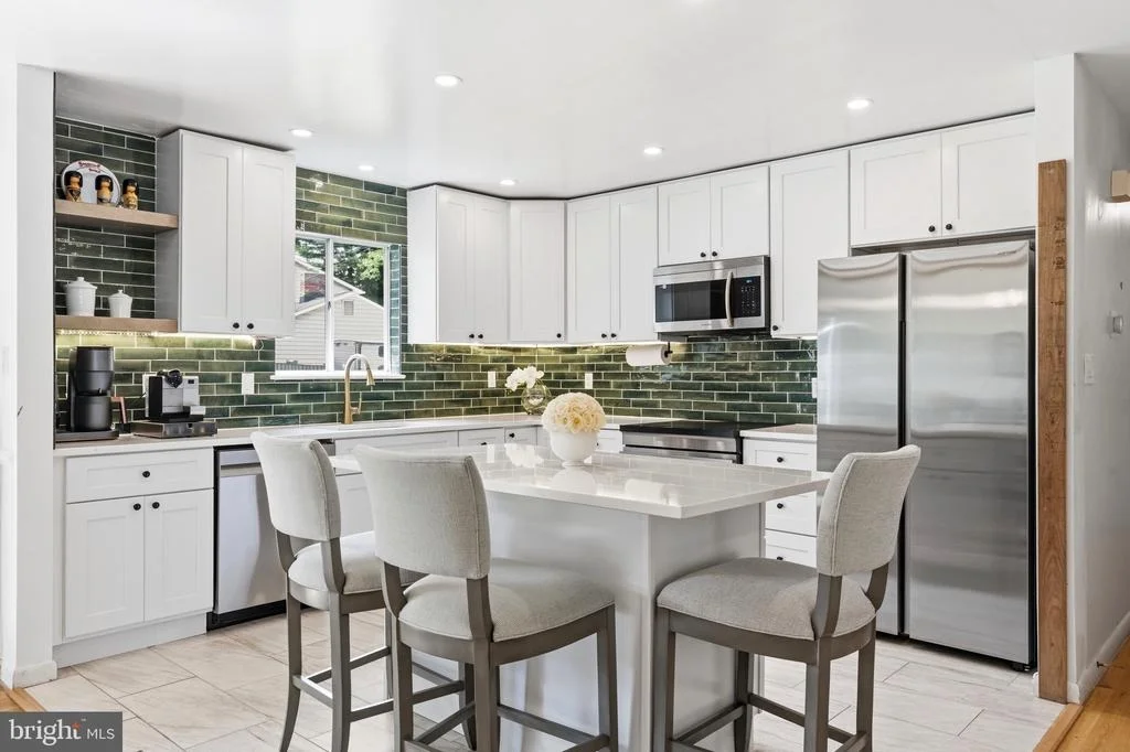 Photo of 524 MAPLE RIDGE LANE