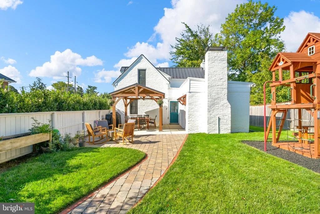 Photo of 1101 ROSEMONT AVENUE