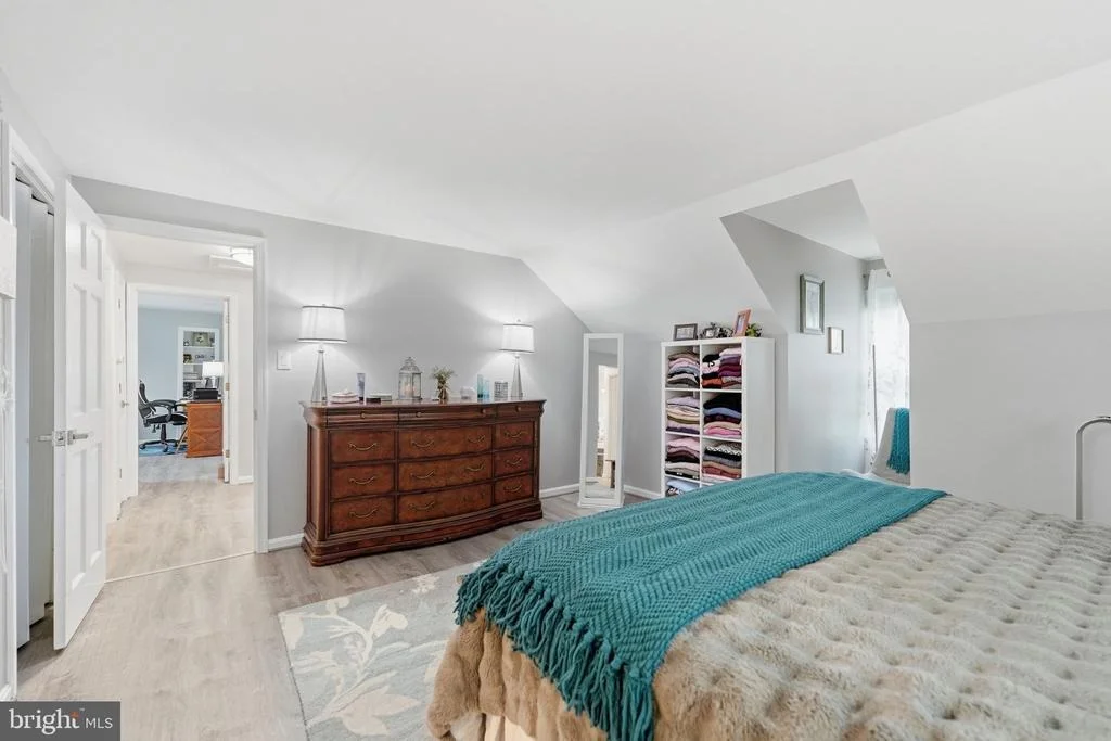 Photo of 8114 HILLCREST DRIVE