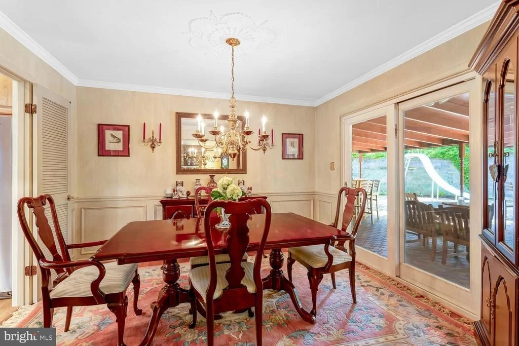 Photo of 4401 DOLPHIN LANE