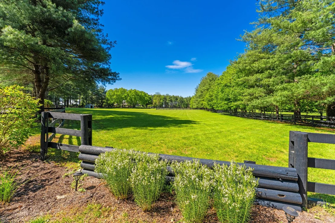 Photo of 23559 PARSONS ROAD