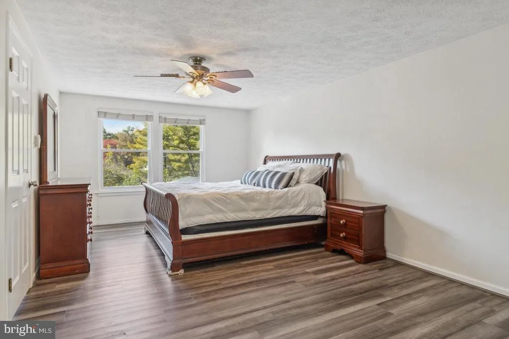 Photo of 8032 RED JACKET WAY