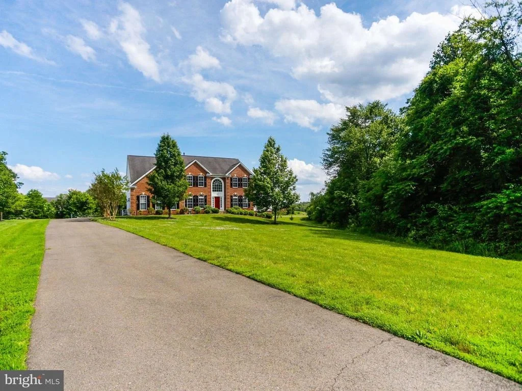 Photo of 6961 TANGLEWOOD DRIVE
