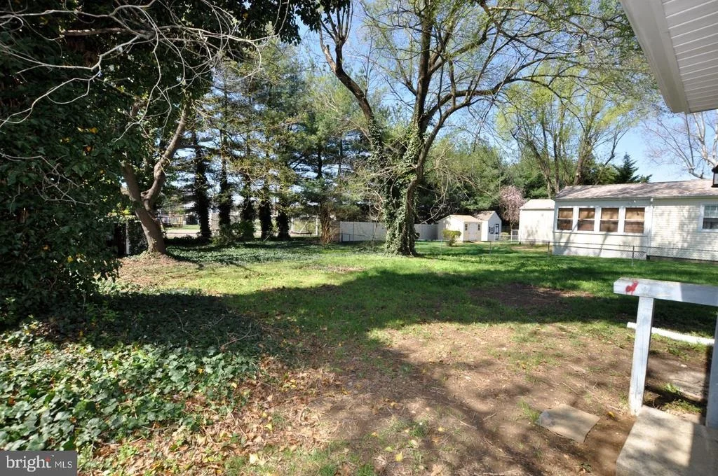 Photo of 432 N COLES AVENUE