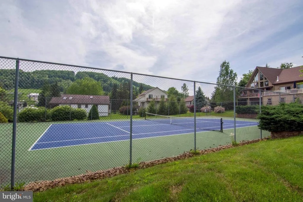 Photo of 250 LAKE POINTE DRIVE
