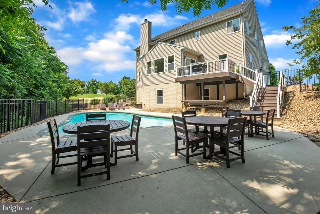 Photo of 2058 BAYTHORNE ROAD