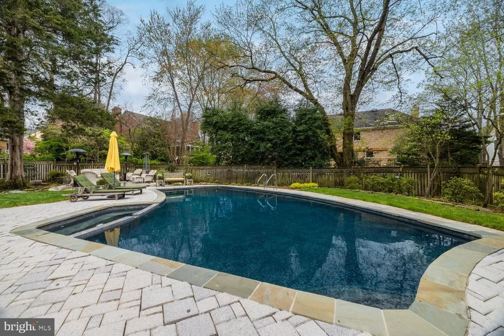 Photo of 1205 SUFFIELD DRIVE