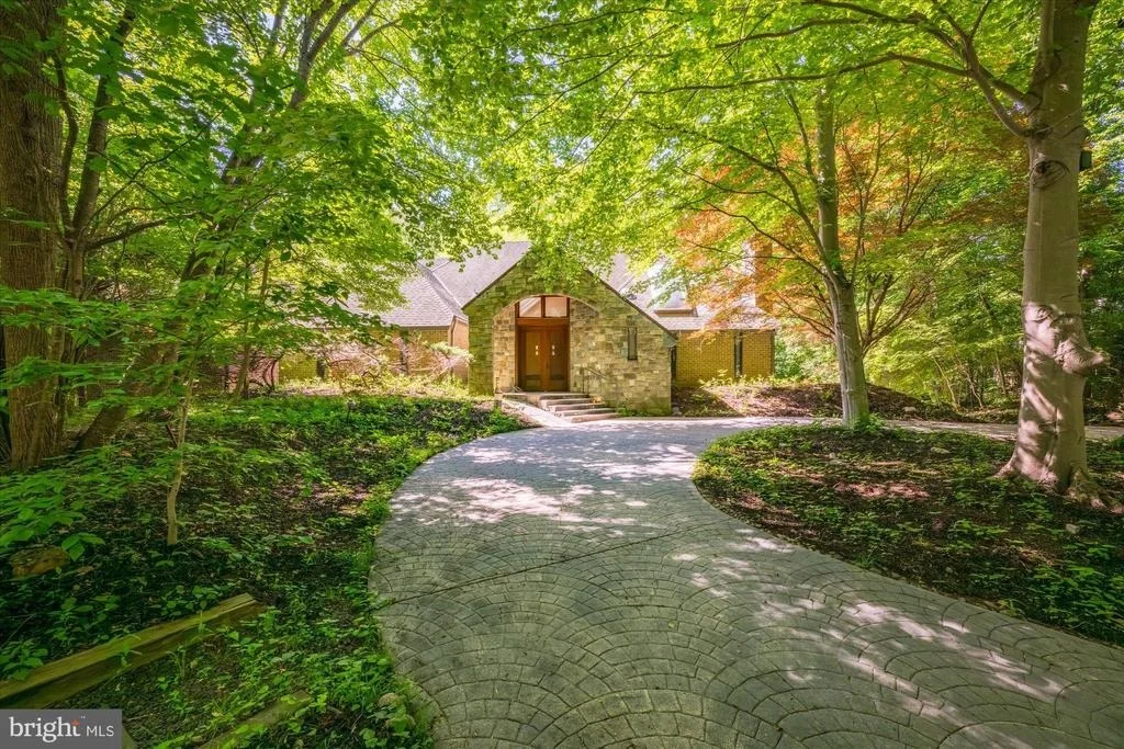 Photo of 7575 POTOMAC FALL ROAD