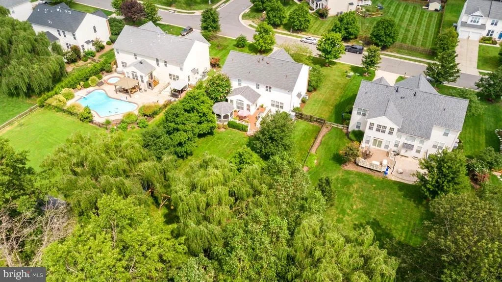 Photo of 25861 SPRING FARM CIRCLE