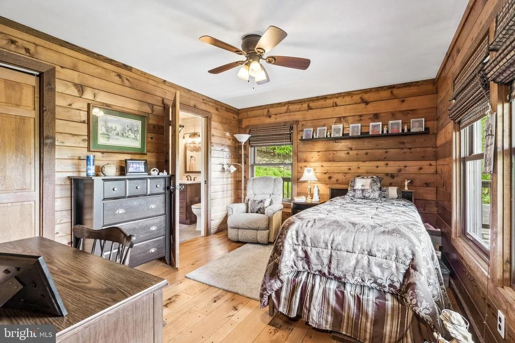 Photo of 9124 HAWBOTTOM ROAD