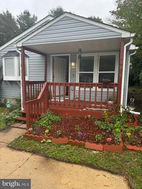 Photo of 8615 MYRTLE AVENUE