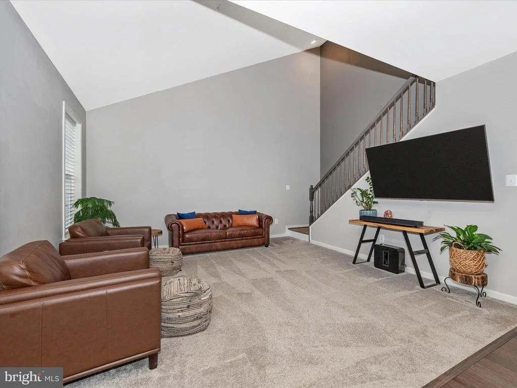 Photo of 9334 DRUMMAN DRIVE
