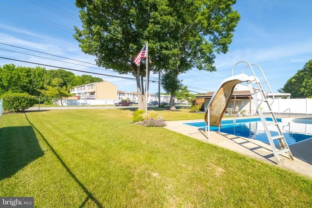 Photo of 417 NOLLMEYER ROAD