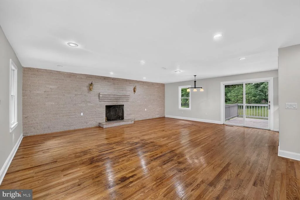 Photo of 7012 NOAH DRIVE