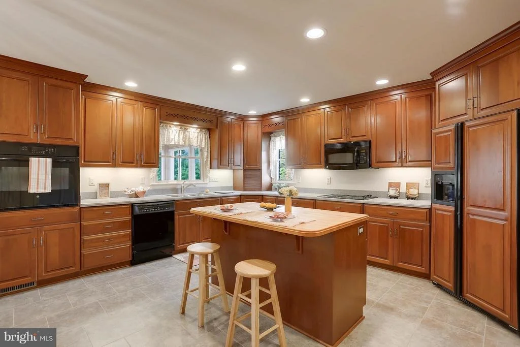Photo of 24500 STRINGTOWN ROAD