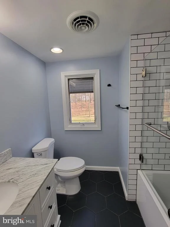 Photo of 18909 MUNCASTER ROAD