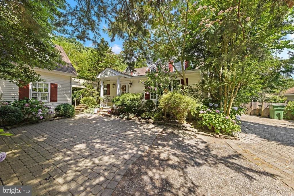 Photo of 410 ABSECON TERRACE