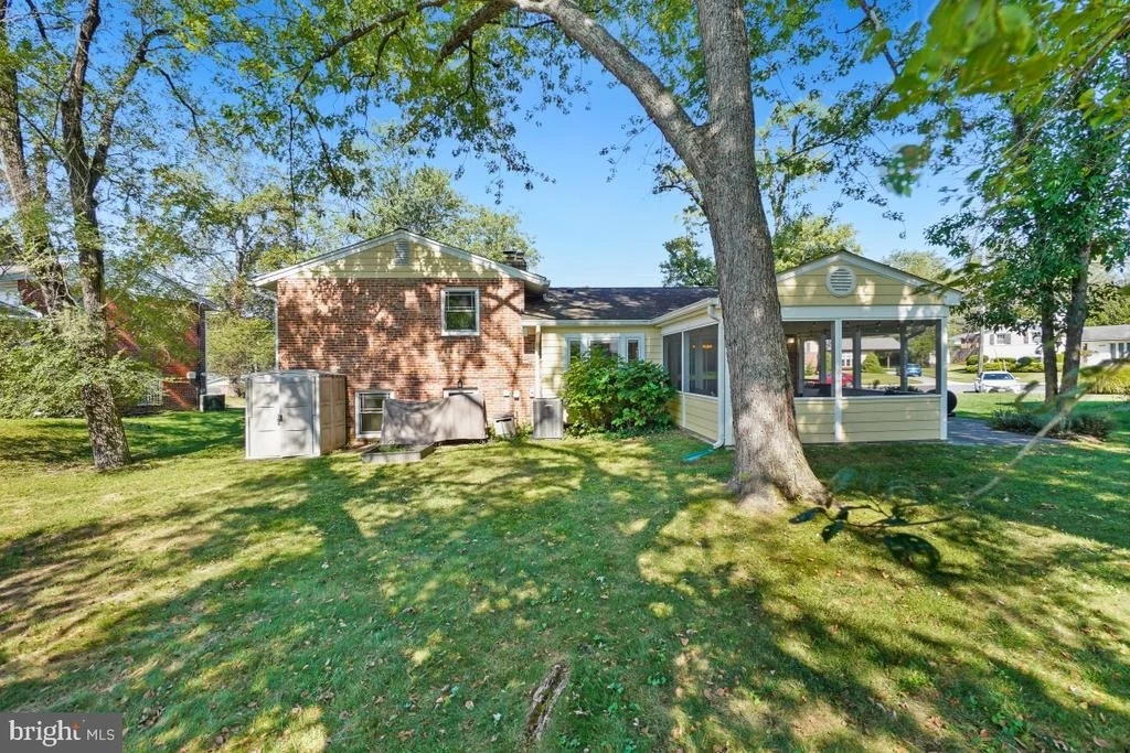 Photo of 418 NEALE COURT