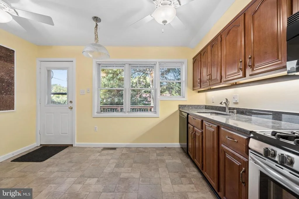 Photo of 12725 HOLDRIDGE ROAD