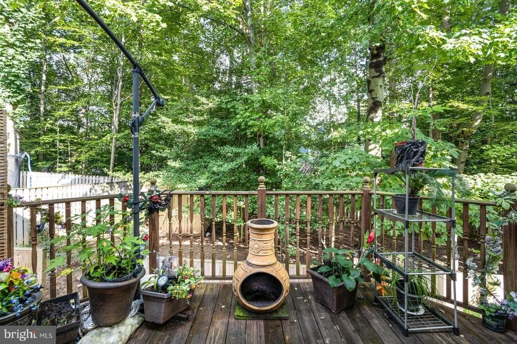Photo of 15084 HOLLEYSIDE DRIVE