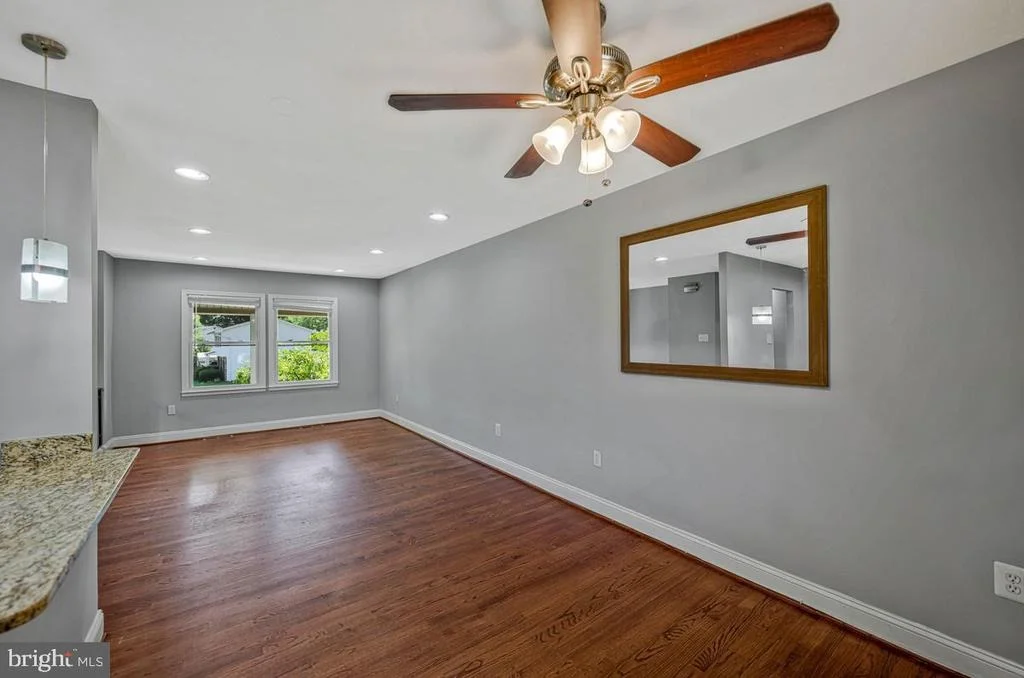 Photo of 409 UNIVERSITY DRIVE