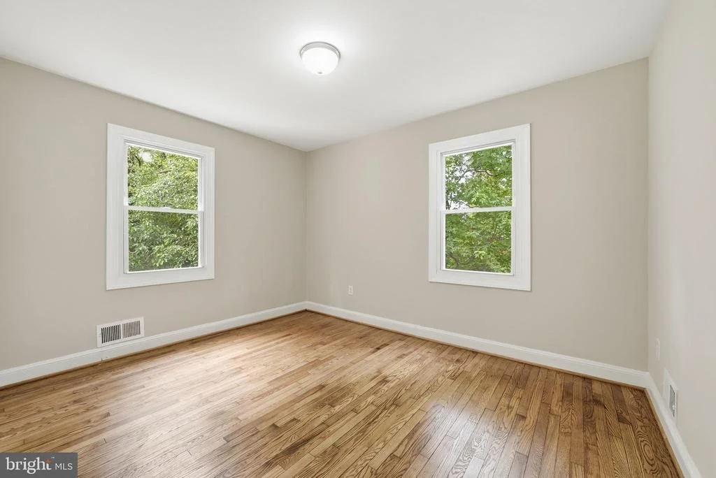 Photo of 4915 SHARON ROAD