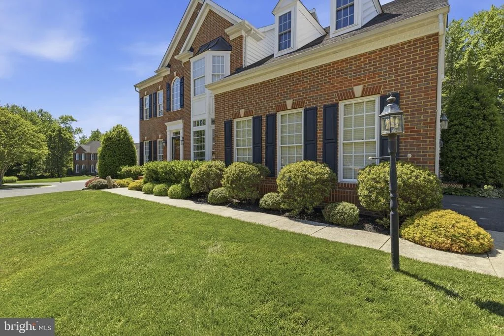 Photo of 1124 OAK TREE DRIVE