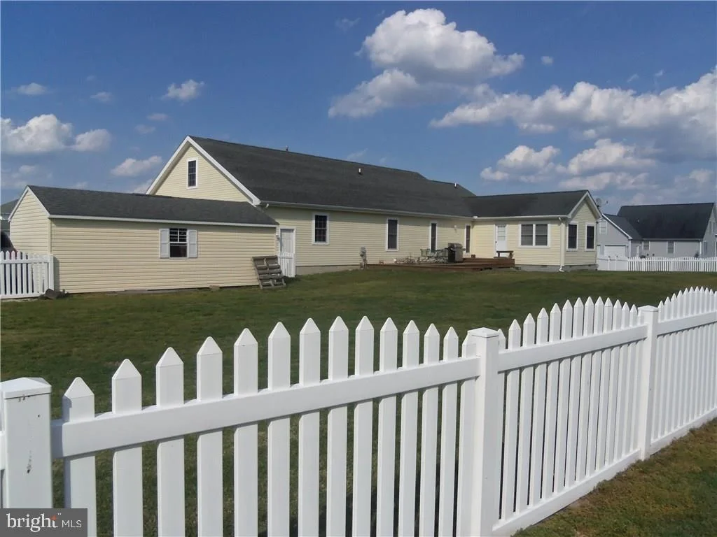 Photo of 502 MAPLE COURT