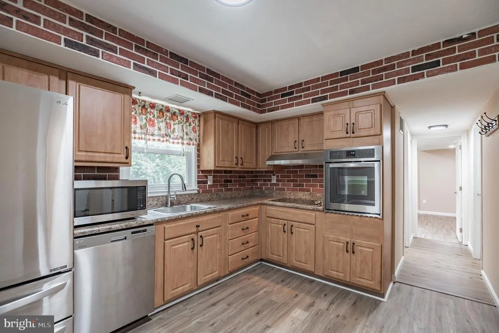 Photo of 9123 OLD BURTON CIRCLE