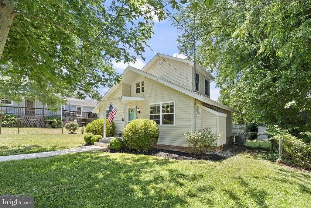 Photo of 7436 C STREET