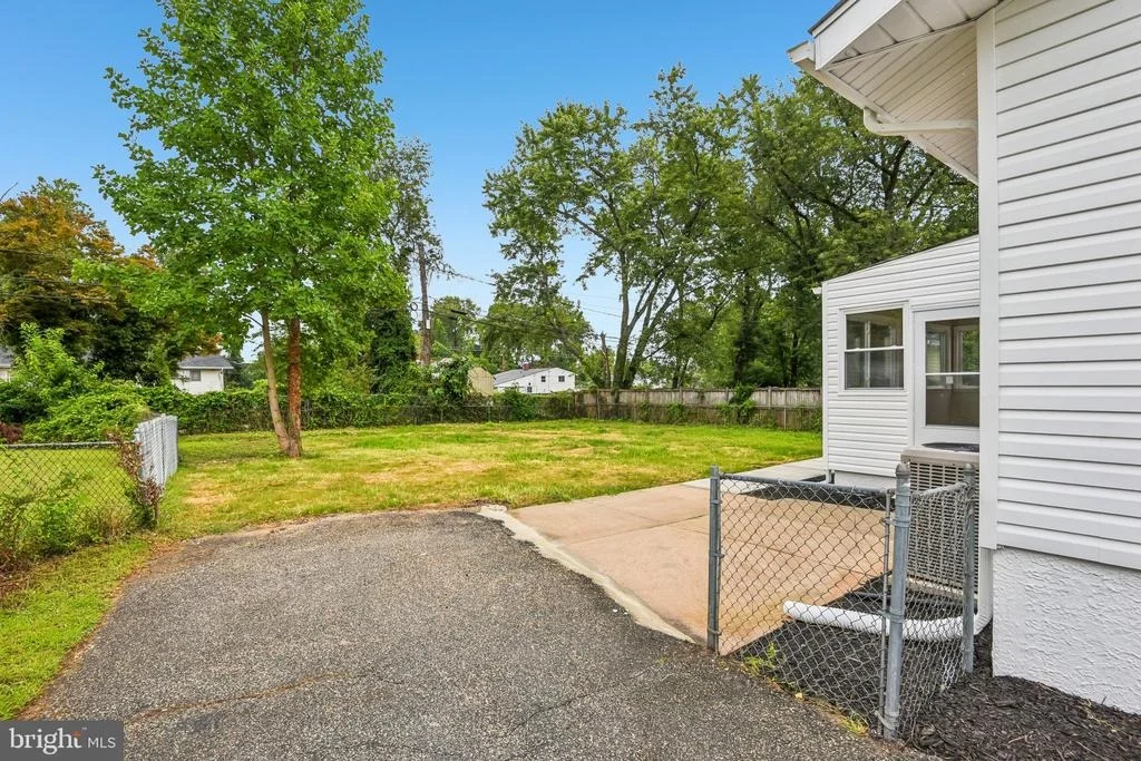Photo of 5512 NORTHGREEN ROAD