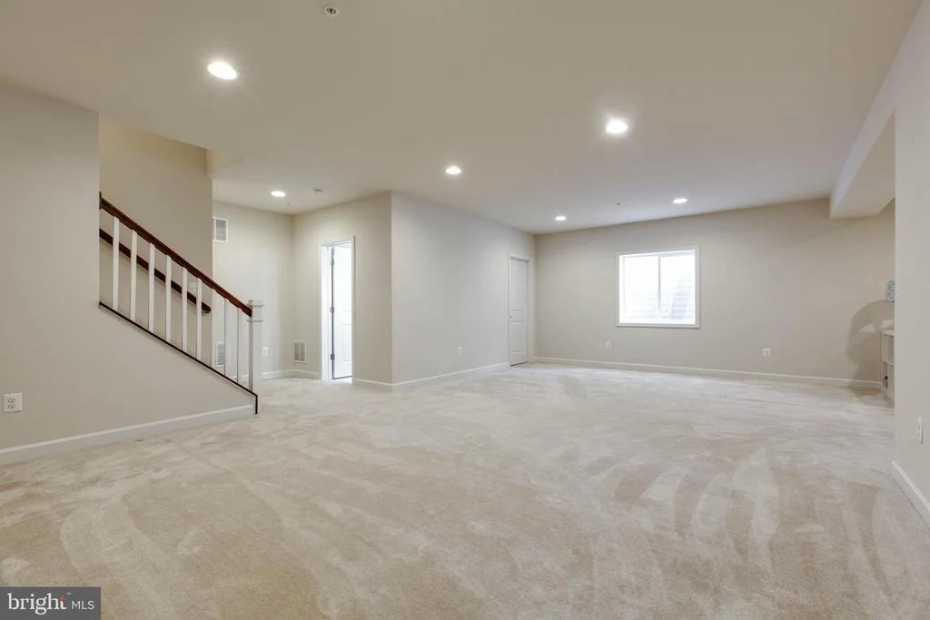 Photo of 4396 SHAMROCK DRIVE