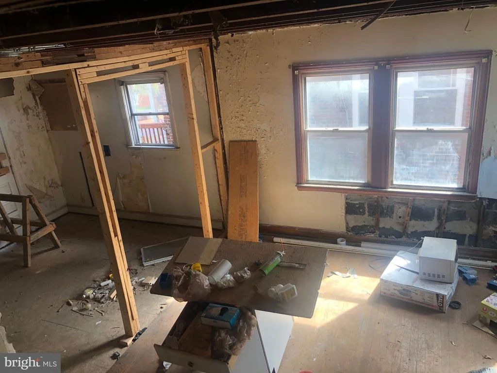 Photo of 4104 TORQUE STREET