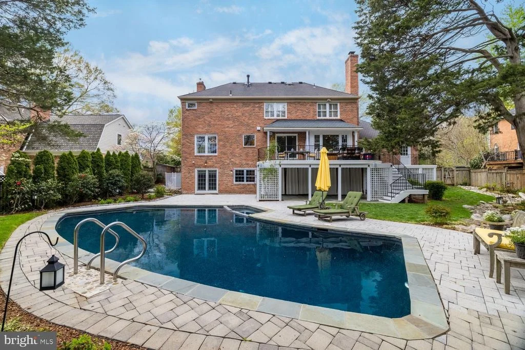 Photo of 1205 SUFFIELD DRIVE