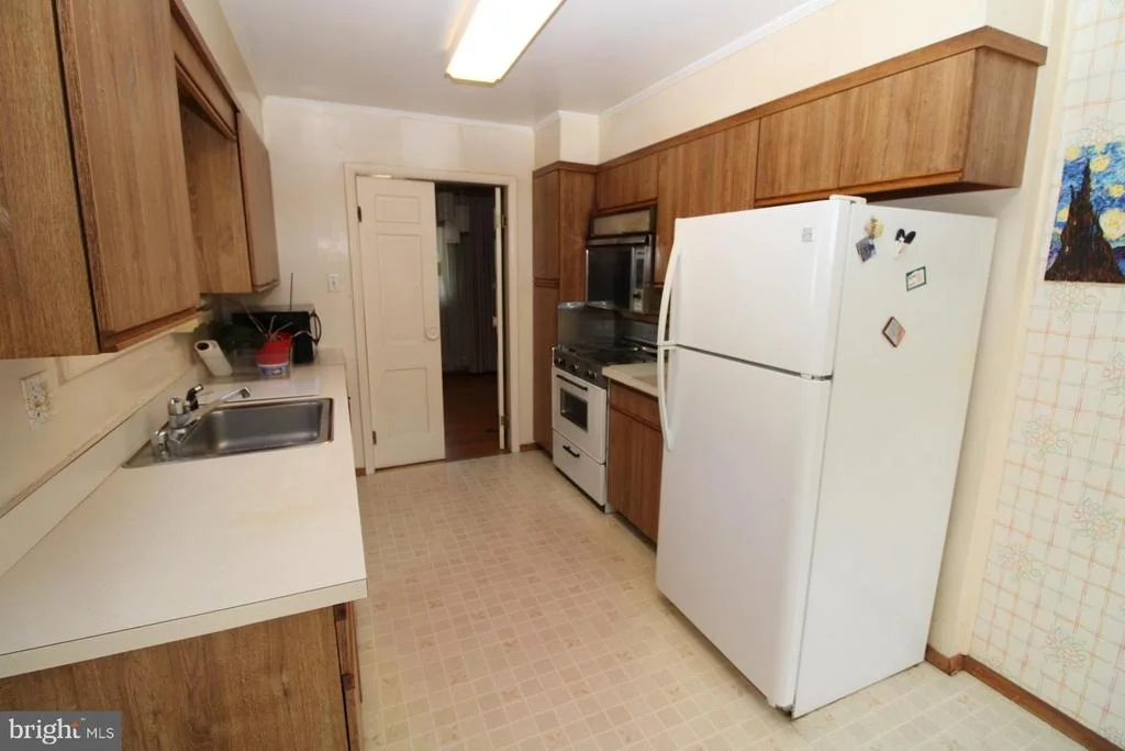 Photo of 1222 DOWNS DRIVE
