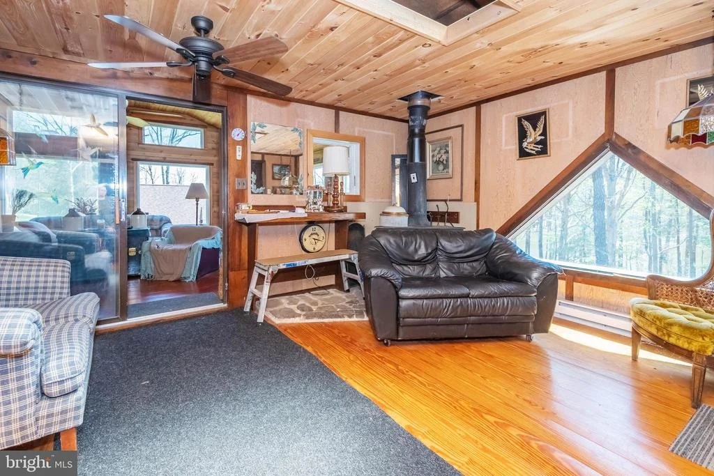 Photo of 827 PENN POINT ROAD