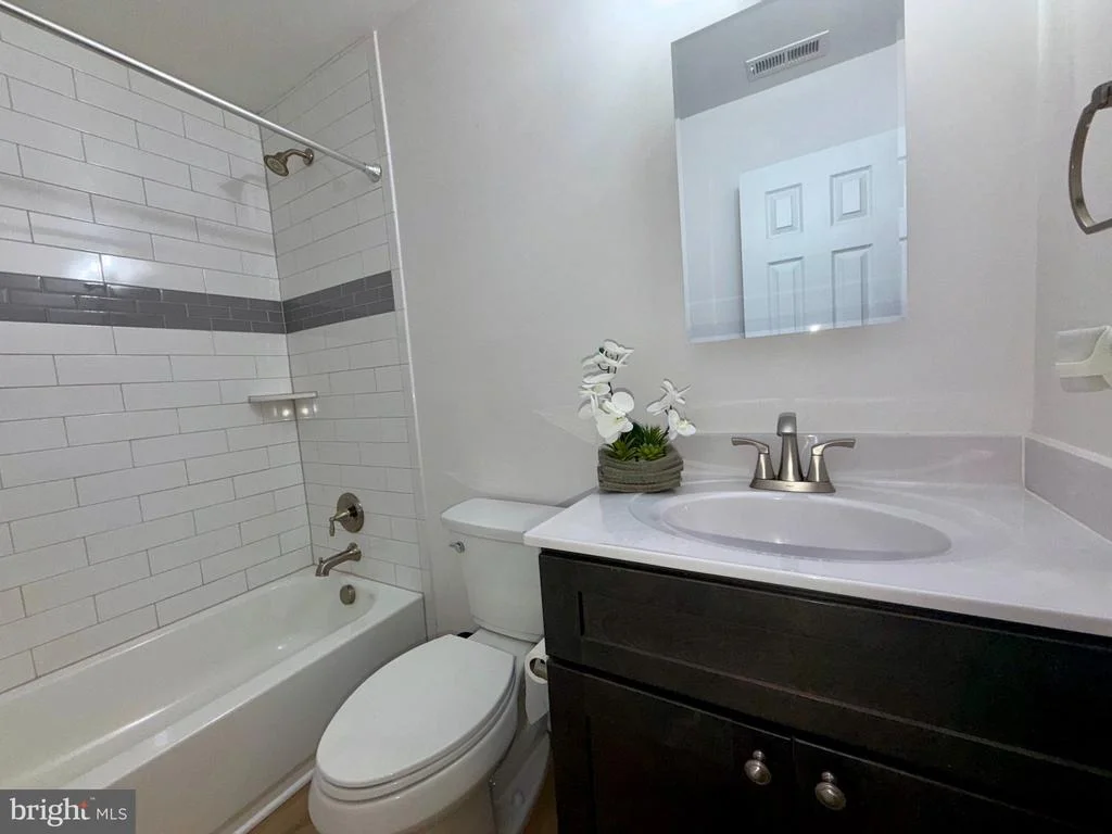 Photo of 7905 CHALICE ROAD